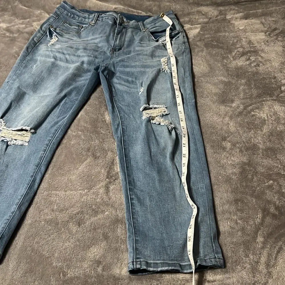 No Brand - Distressed Jean Capri